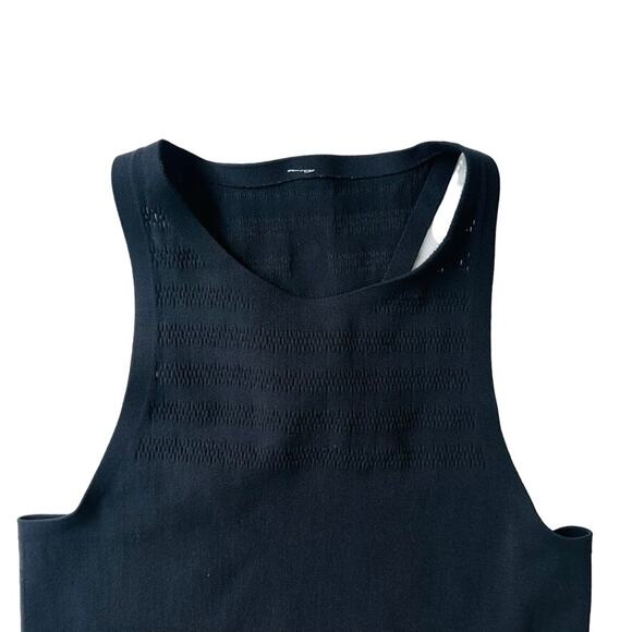 Lululemon Reveal Tank Mesh Stripes Black Size 4 Tank Top Run Gym - Picture 3 of 5